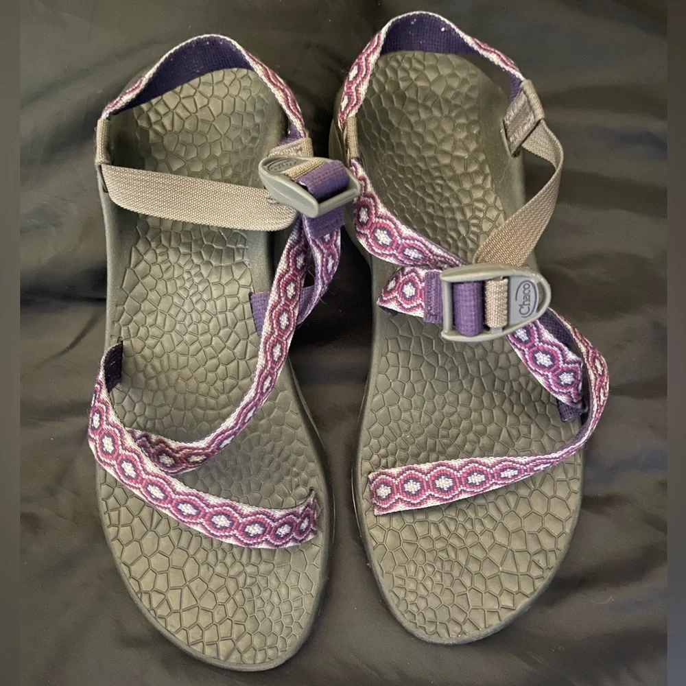 Womens like NEW Chacos💜🤍 - Picture 1 of 5